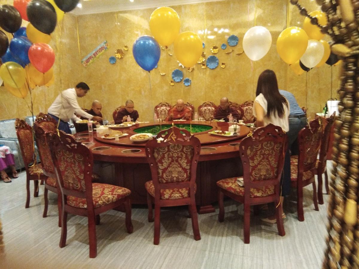 Apollo Hotel Yangon Dış mekan fotoğraf